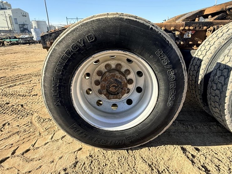 2007-freightliner-columbia-120-image-74