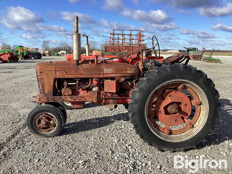 farmall-h-2wd-tractor-image-8