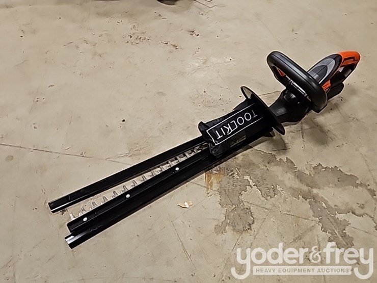 wheel-barrow,-machete-(2-of),-3lb-brass-hammer,-seep-hose,-adjustable-multi-tool-hanger,-black-&-decker-40v-weed-wacker,-trexeen-hedger-image-16