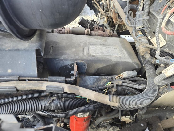 2013-kenworth-t660-image-35