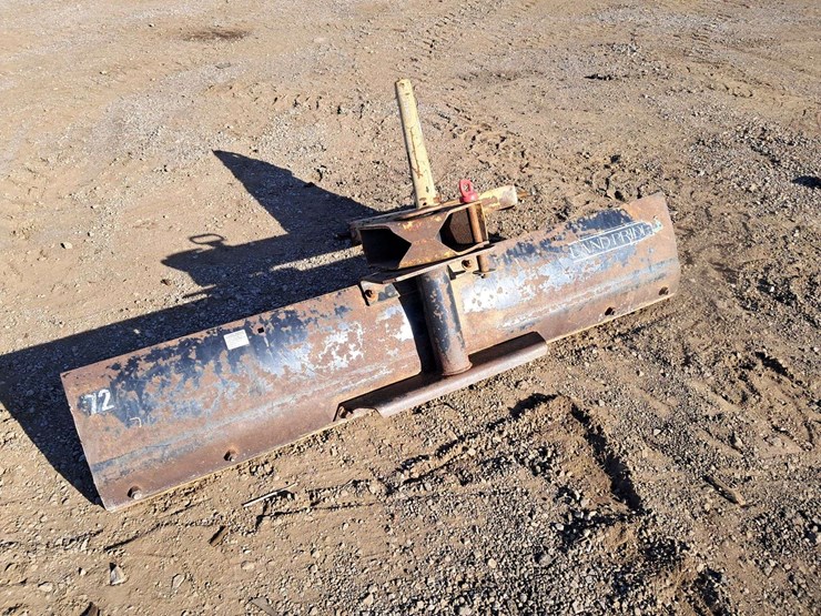 2018-land-pride-rb1572-image-3