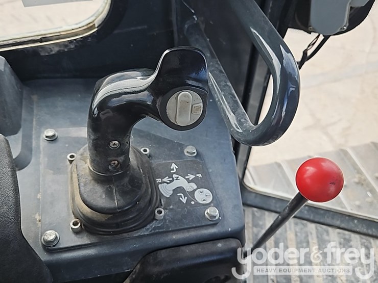 2018-deere-650k-image-31