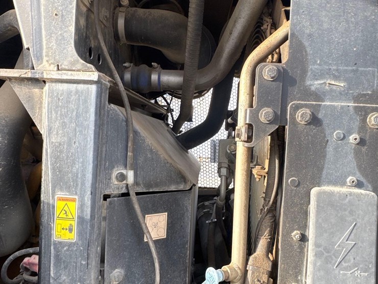 2014-caterpillar-924k-image-31