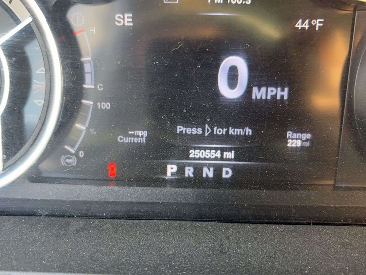 2016-dodge-2500-image-30