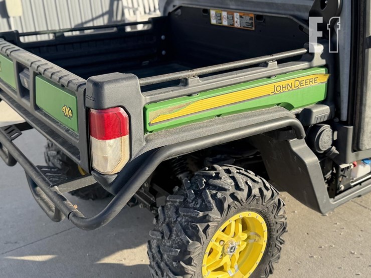 2019-john-deere-gator-xuv-835r-image-7