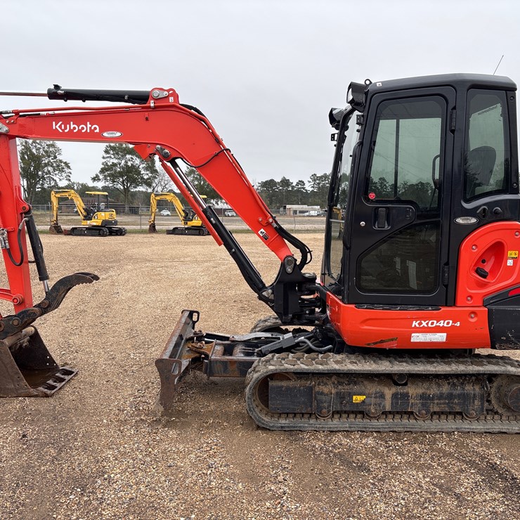 2023 KUBOTA KX040-4