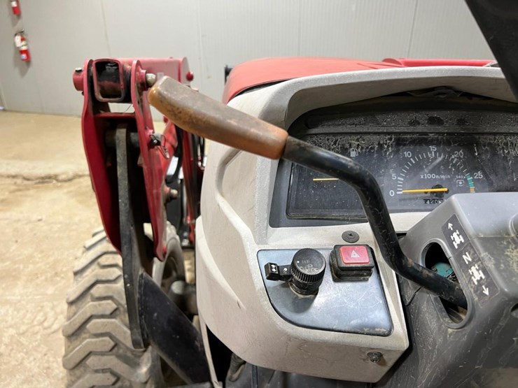 massey-ferguson-1533-image-24