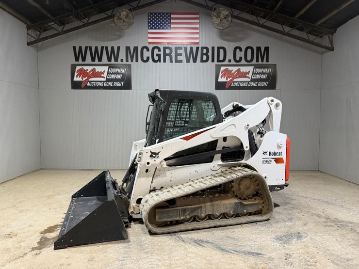 2022-bobcat-t740-image-1