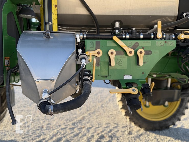 john-deere-r4038-image-4