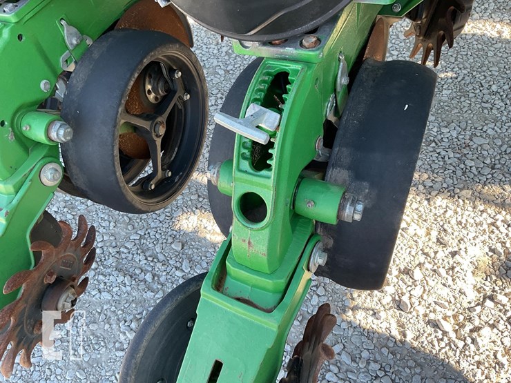 john-deere-db60-image-35