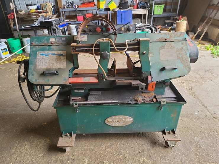 grizzley-69744--band-saw-on-wheels-w/coolant-image-4