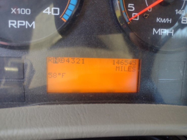 international-durastar-4400-image-8