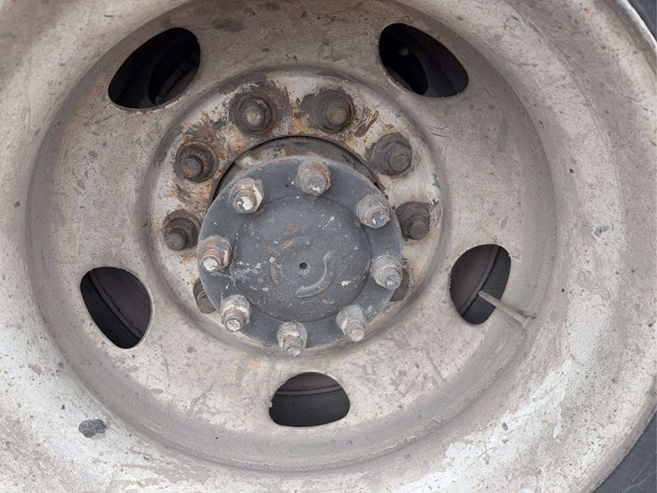 1996-international-5000-image-11