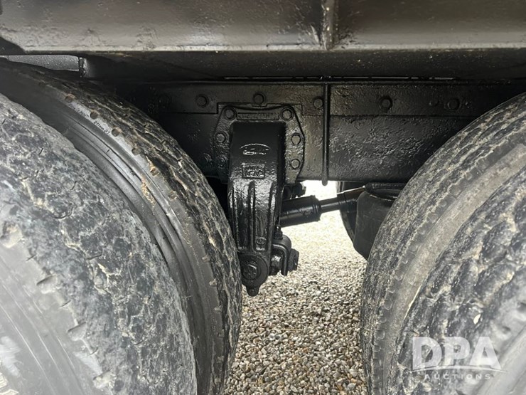 1989-peterbilt-378-image-23