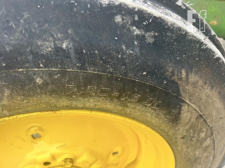 john-deere-830-image-15