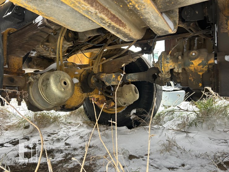 1981-oshkosh-green-snow-blower-image-40