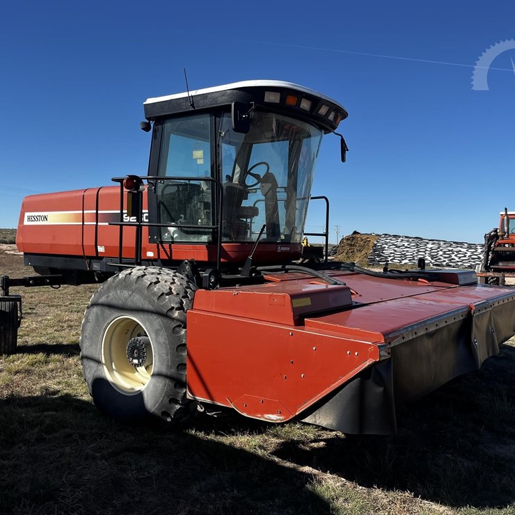2005 HESSTON 9260