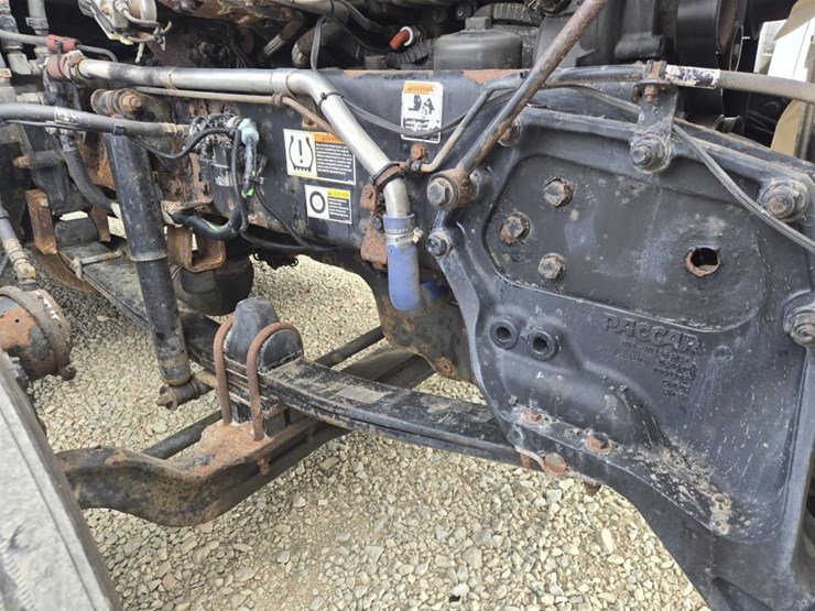 2013-kenworth-t660-image-31