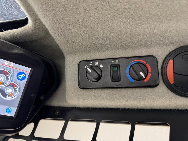 2023-bobcat-t76-image-26