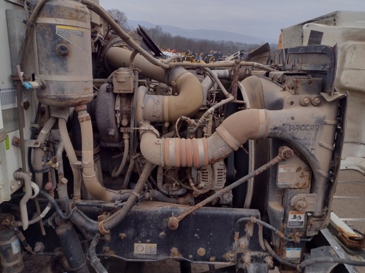 peterbilt-337-image-16