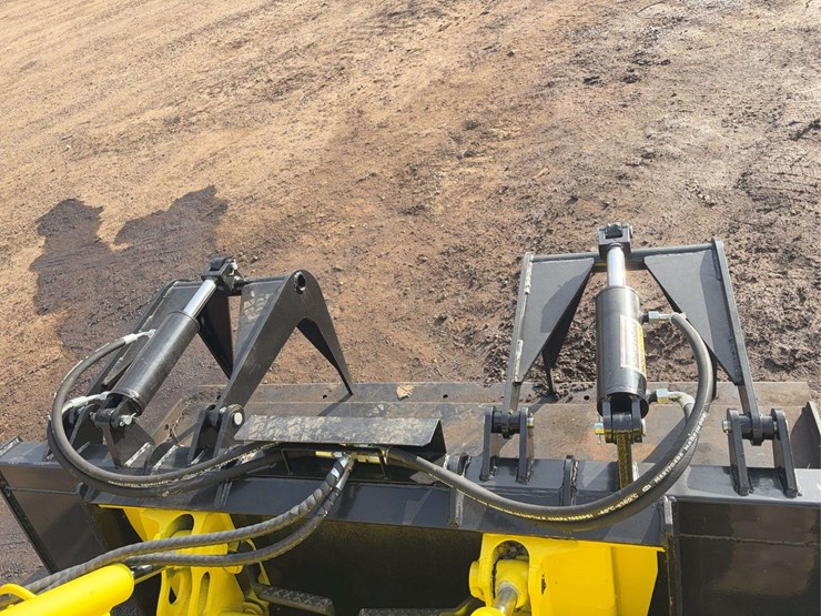 2003-john-deere-250-image-21