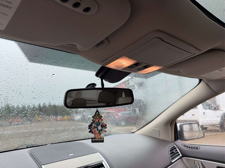 2012-lincoln-mkx-image-32