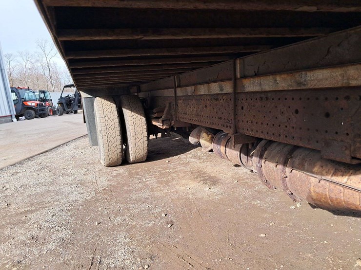 2008-isuzu-npr-image-11