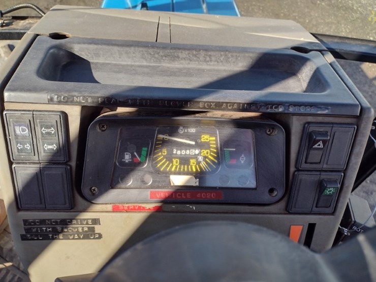 new-holland-4630-image-7