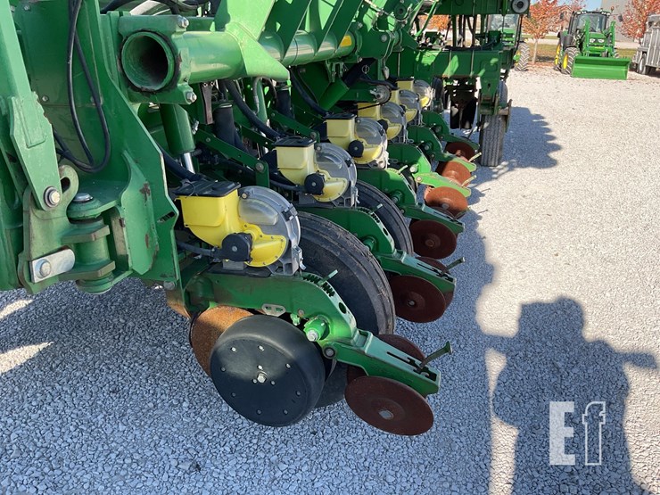 john-deere-1790-image-35