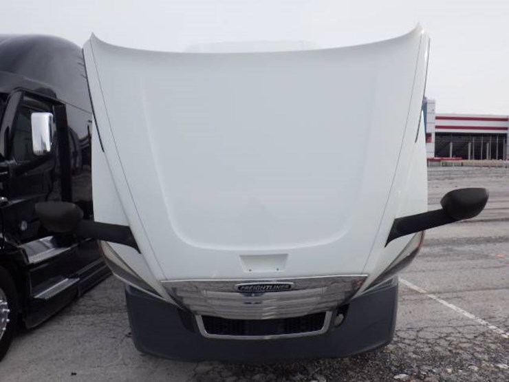 freightliner-cascadia-126-image-26