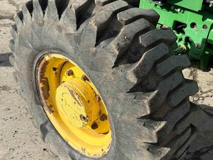john-deere-5045e-image-11