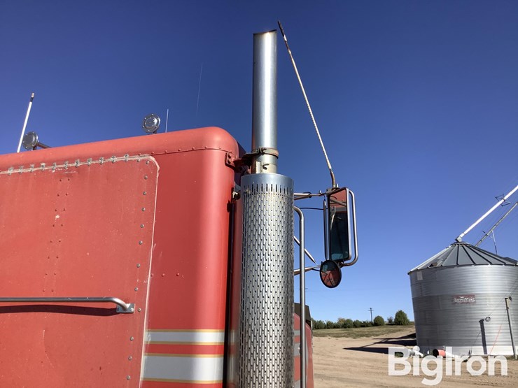 peterbilt-377-image-10