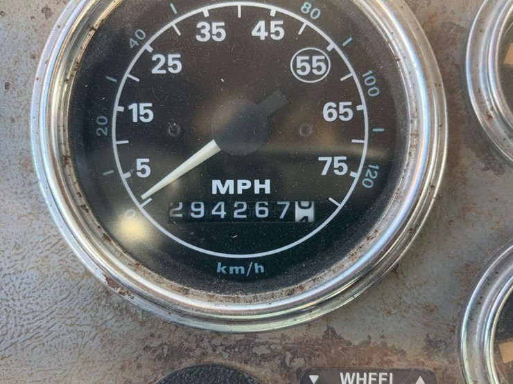 1995-ford-ltl9000-image-38