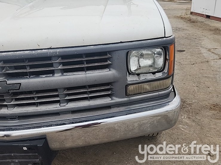 2000-chevrolet-2500-image-19