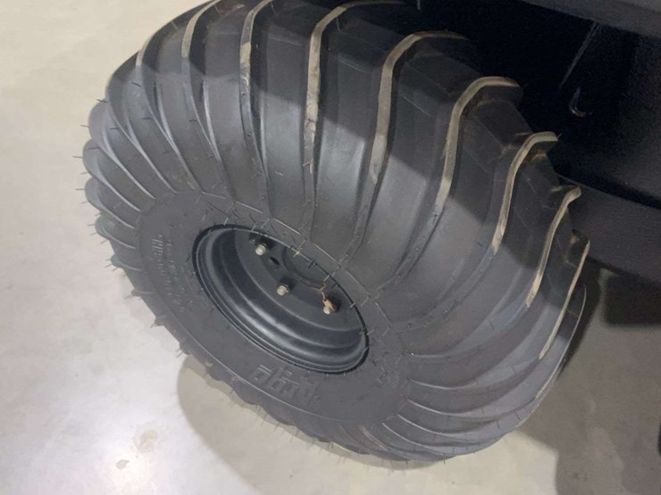 2020-argo-600-frontier-amphibious-6-wheeler-image-10