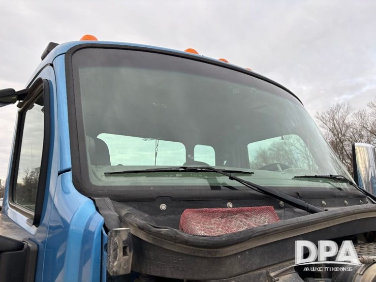 peterbilt-579-image-59