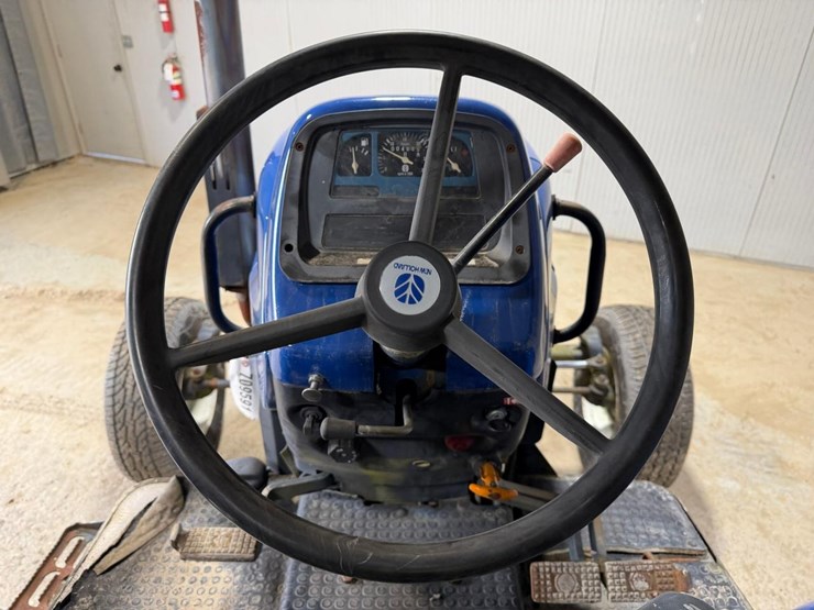new-holland-tb110-image-19