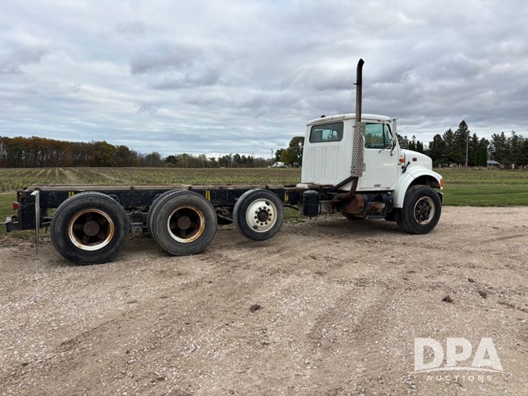 international-4900-image-5