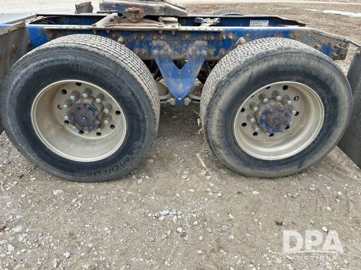 international-prostar-image-57