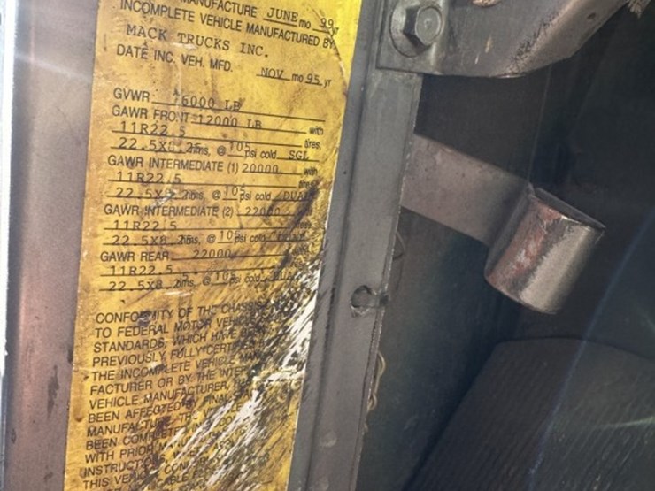 1996-mack-rd688s-image-74