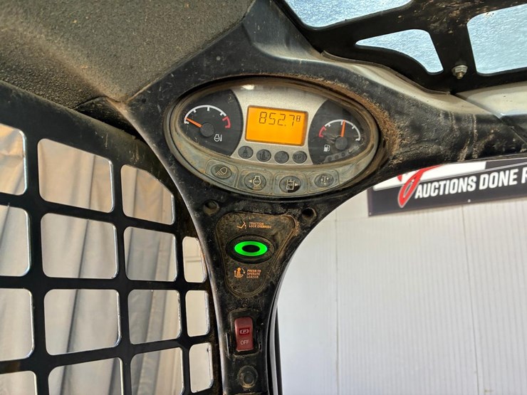 2022-bobcat-t550-image-23