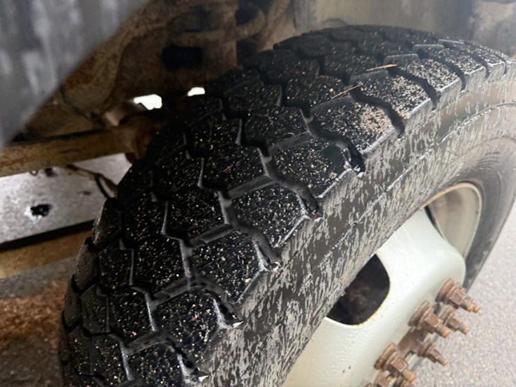 #1840-•-2013-ram-5500-4x4-service-truck-image-44