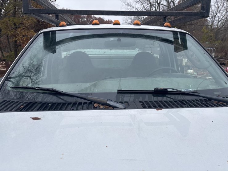 ford-f350-xl-image-12