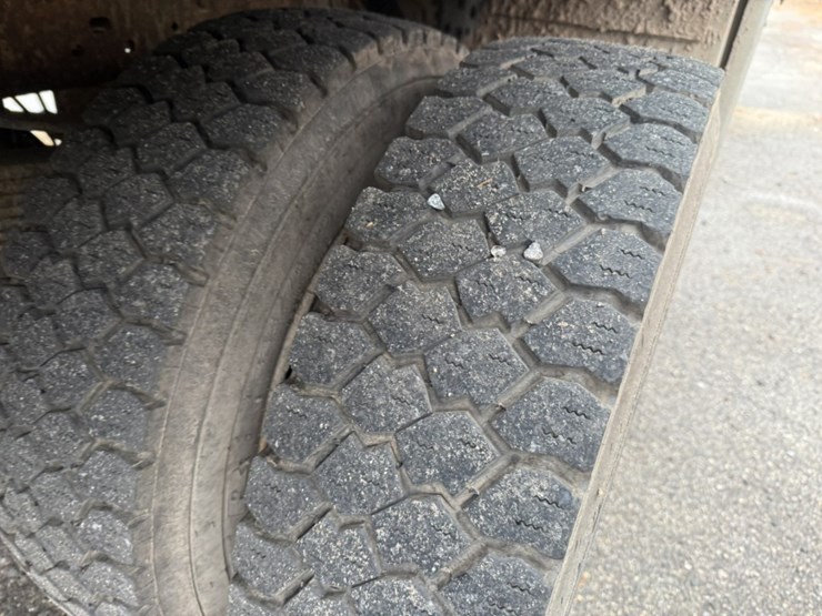 2012-ford-f550-image-42