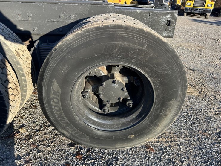 1996-mack-rd688s-image-63