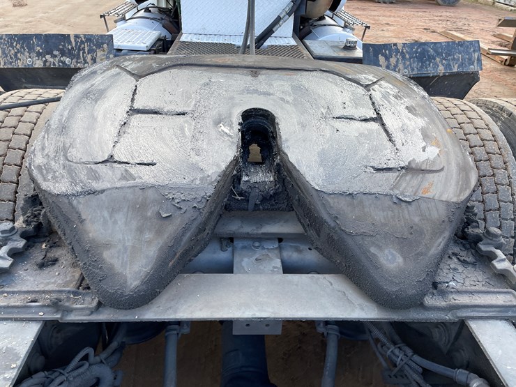 international-8600-image-14