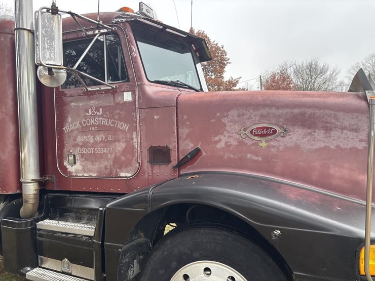 1988-peterbilt-377-image-12