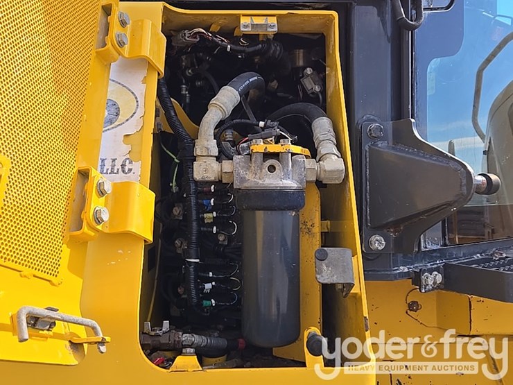 2018-komatsu-d61pxi-24-image-71
