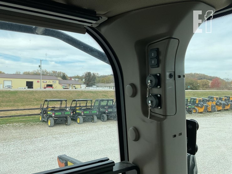 john-deere-8r-250-image-57