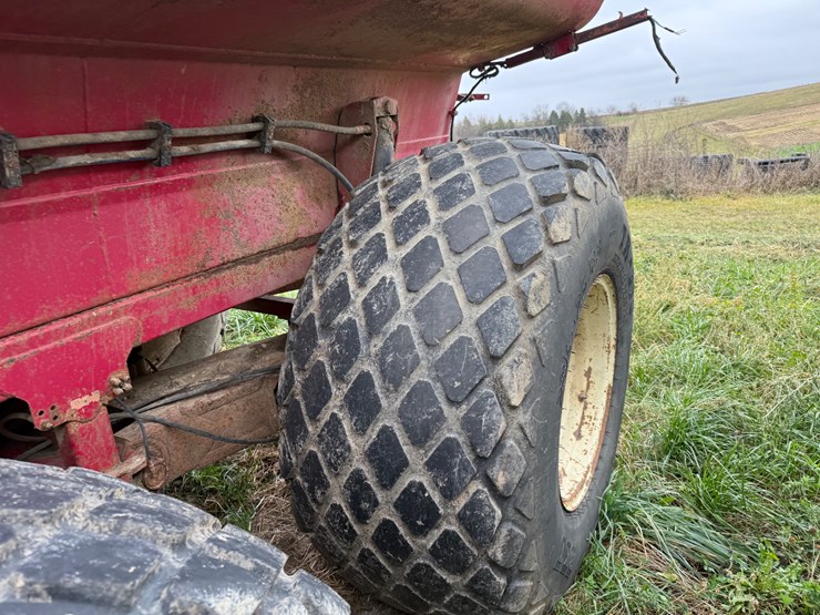#1033-•-jamesway-ultra-trac-manure-tanker-(fennimore,-wi)-image-10
